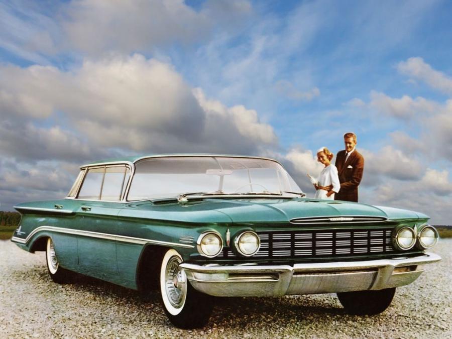  Oldsmobile 98 Holiday Sport Sedan 1960 года  (фото 3 из 3)